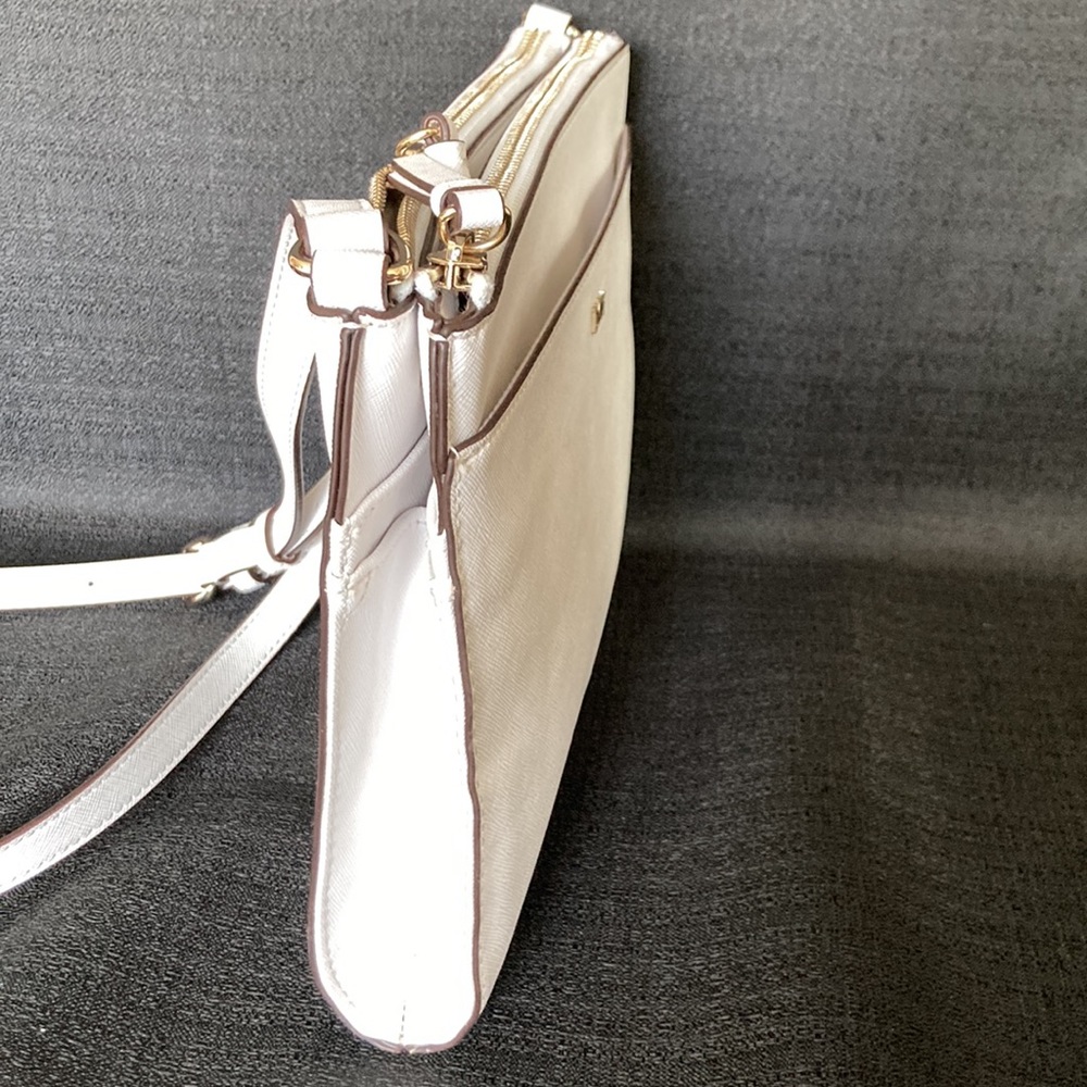 NWOT, DKNY crossbody bag - Picture 7 of 12